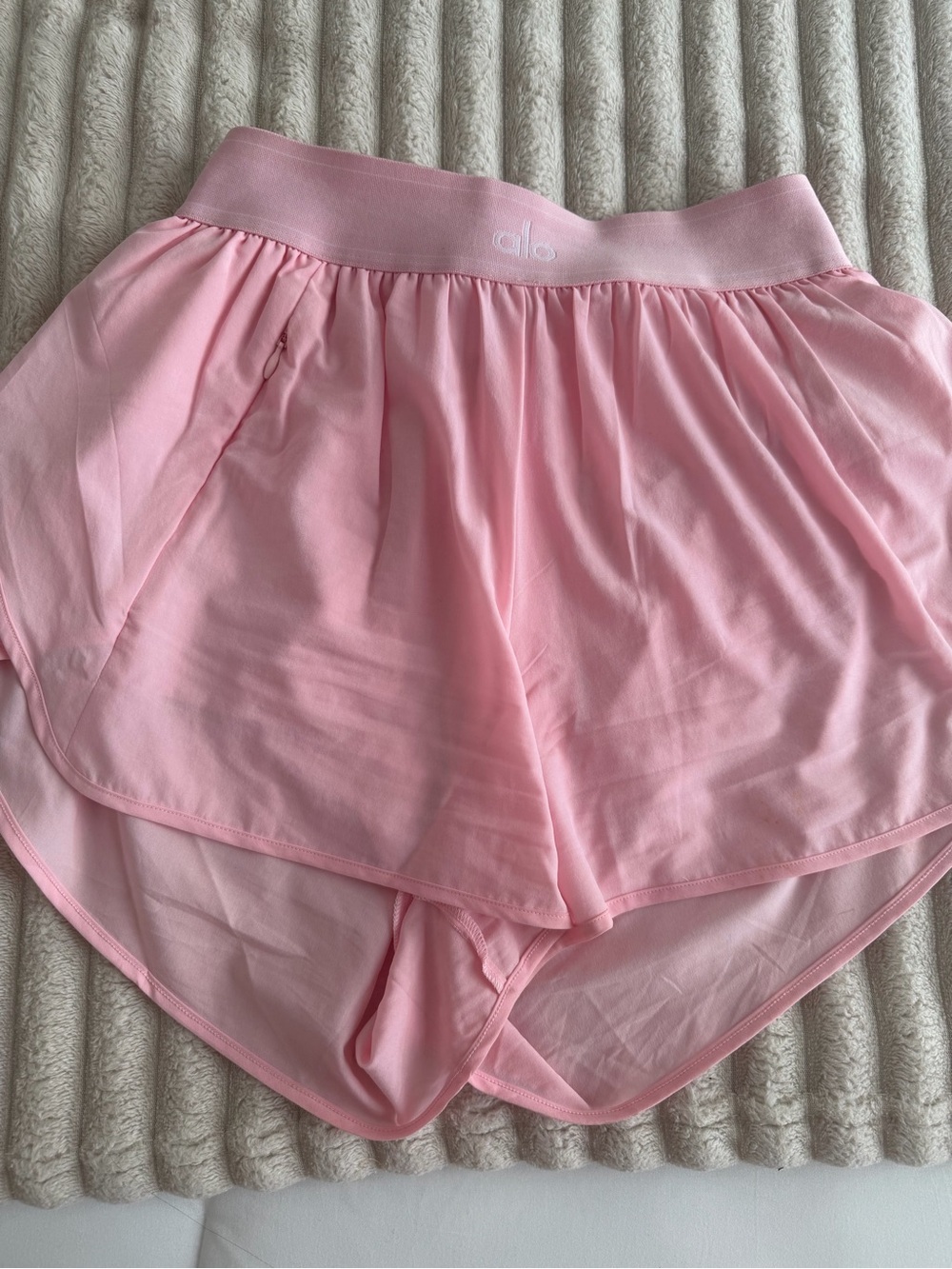 Alo yoga Tennis shorts pink marshmallow
